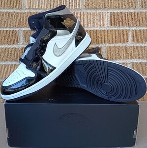 Nike Air Jordan 1 Mid SE Shoes Black Metallic Silver White  Men's NEW